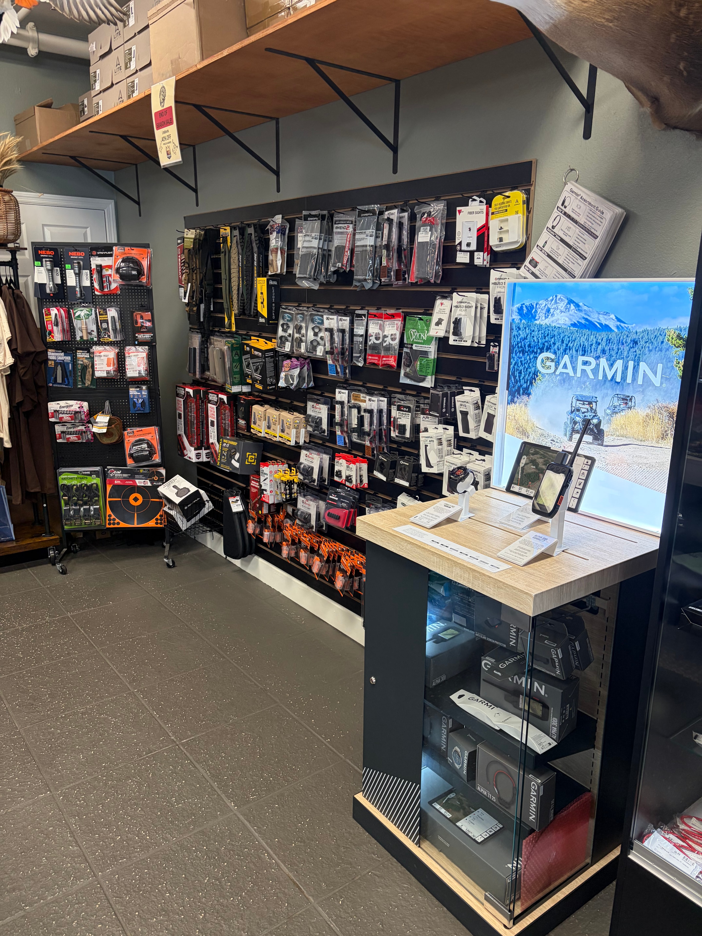 Garmin electronics display and firearms accessories counter